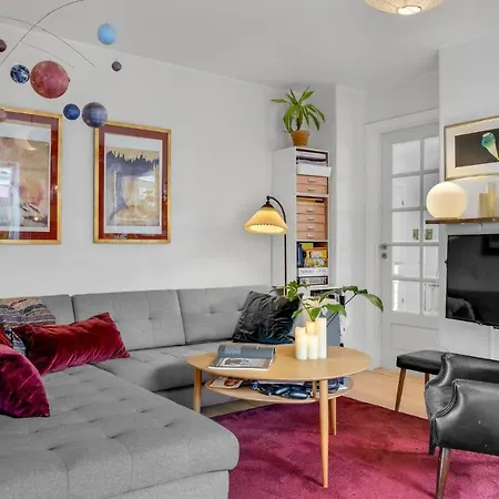 Gorgeous In S With Kitchen Hébergement de vacances *