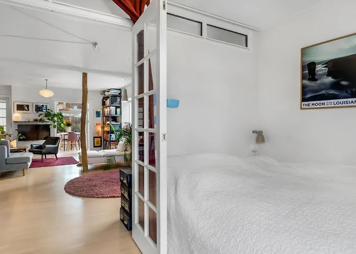 Сasa de vacaciones 2 Bedroom Cozy In S