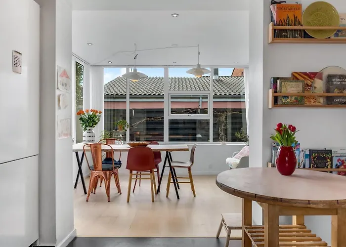 2 Bedroom Cozy In S Holiday home