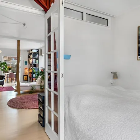 Дом отдыха 2 Bedroom Cozy In S
